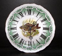 Hodiny talířové 25cm Kapr Lysec
